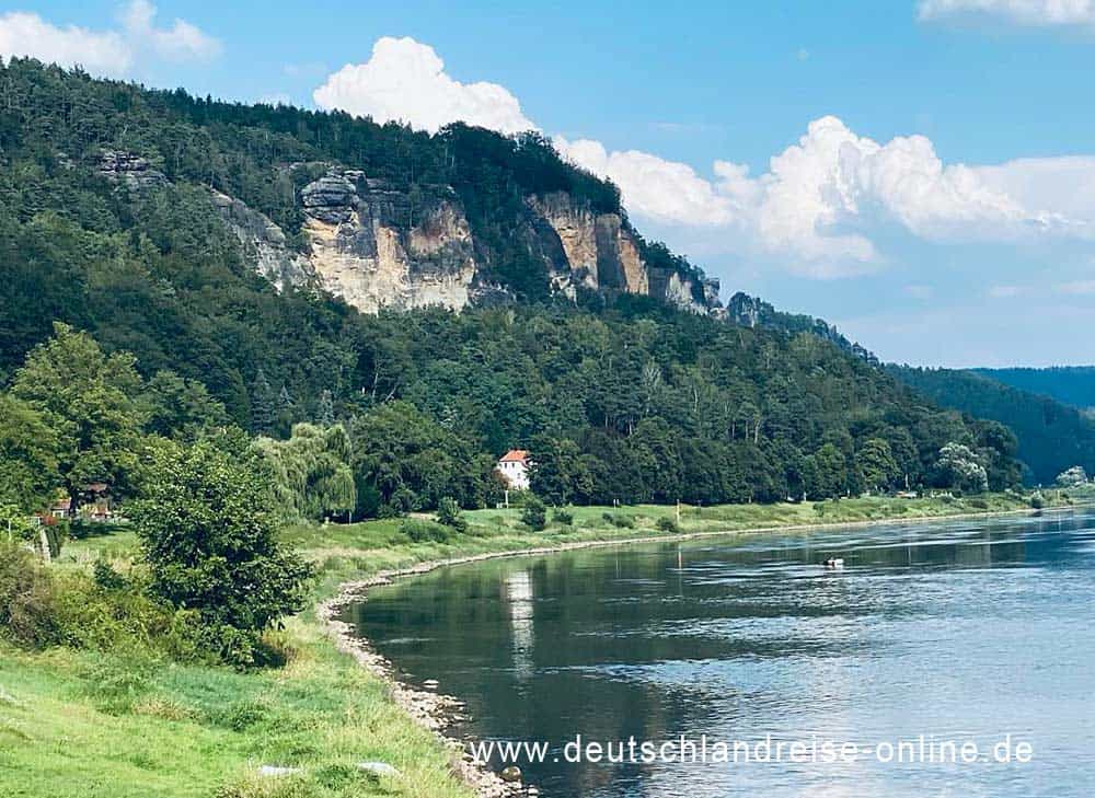 Die Elbe bei Bad-Schandau am Elbsandsteingebirge