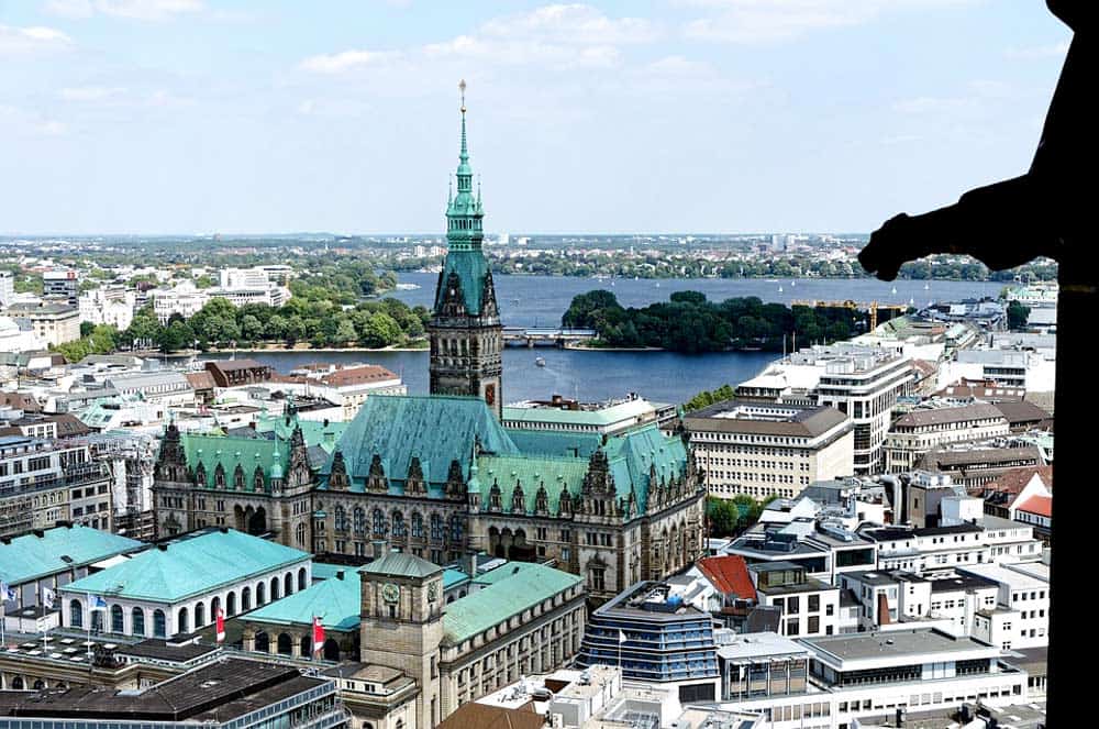 Alster in der Stadt Hamburg